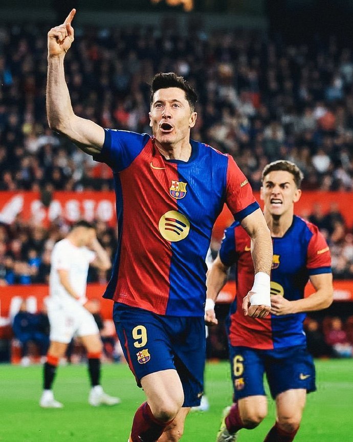  莱万多夫斯基爆冷击败IG，败北引爆全场！-体育平台